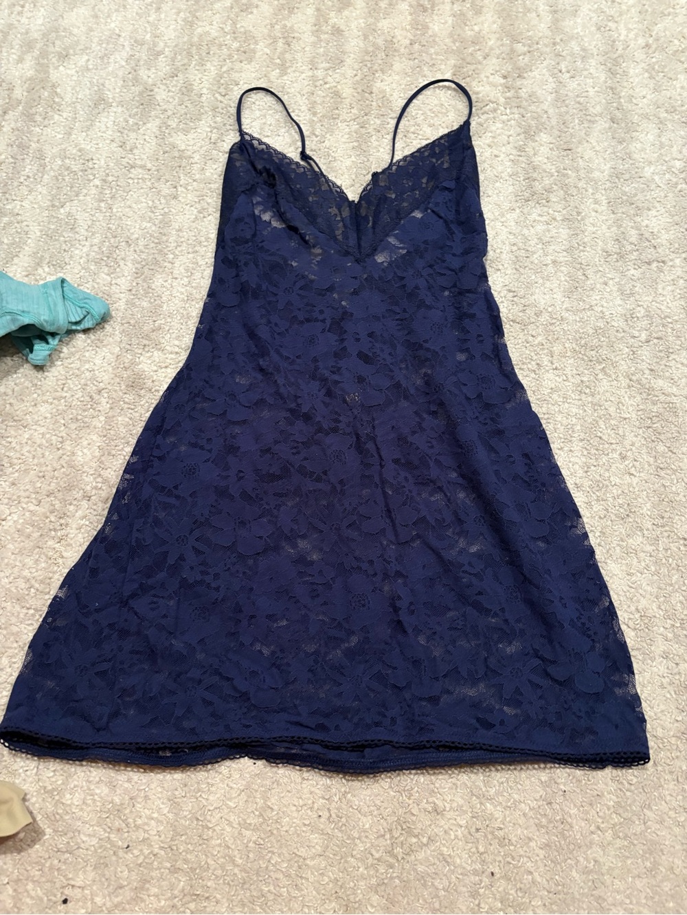 Vs lace slip